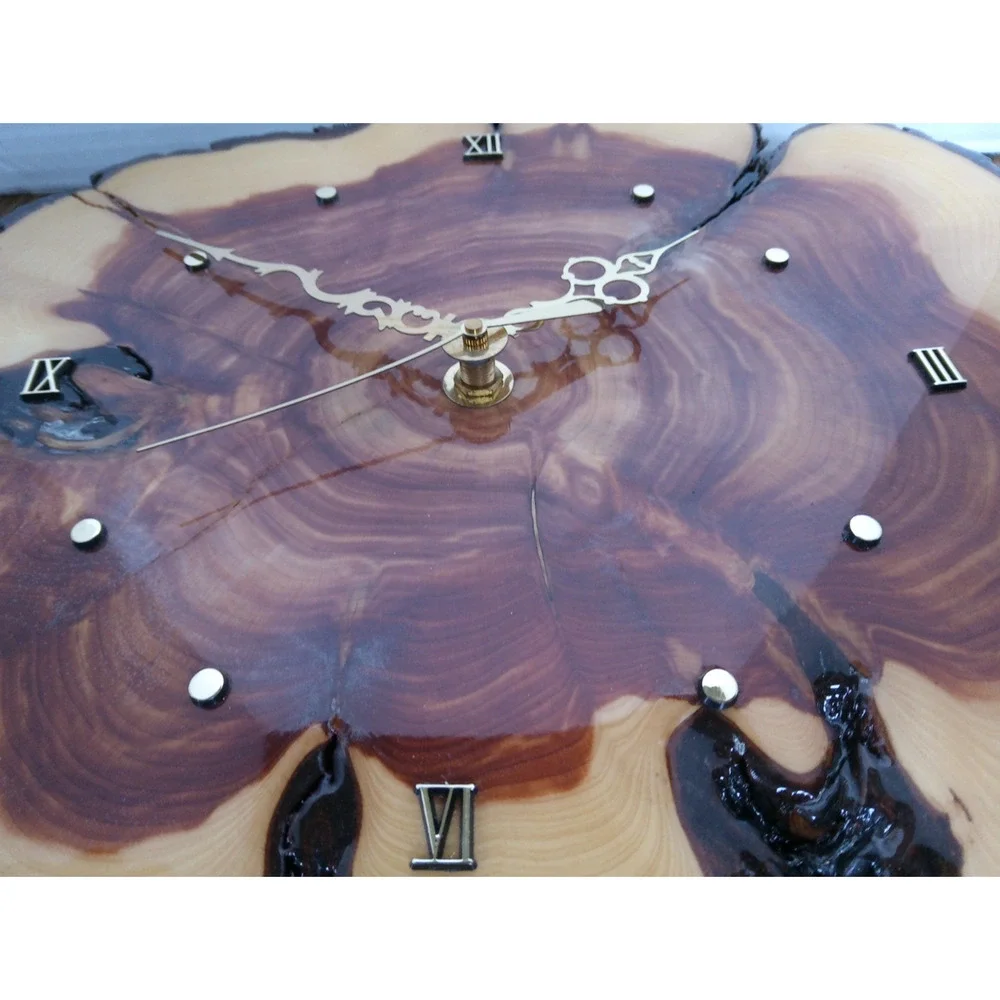 SKP Glossy Wooden Rustic Display Clock Does Not Work